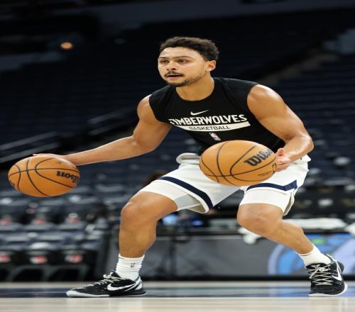 记者：巴萨男篮正在和签NBA球员布林福布斯进行谈判