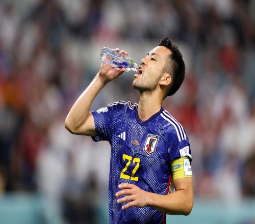 吉田麻也:希望本场比赛能点亮更多足球梦,未来日本队会实现突破