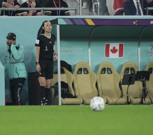 日本女裁判:女性裁判参与世界杯执法具有划时代的意义