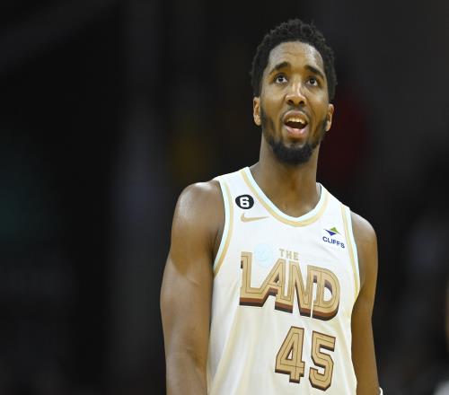 难挽败局!米切尔21中13空砍38分5板9助