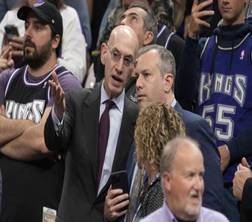 会有追加禁赛吗?NBA总裁亚当-萧华现场观战了勇士VS国王G2