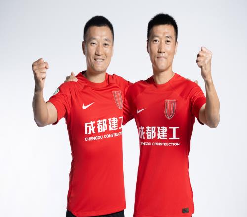唐淼:恭喜主教练徐正源100场比赛,他的战术让我学到了很多