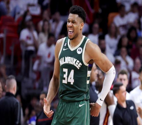 字母哥季后赛单场丢13个罚球NBA历史并列第9多奥尼尔21个最多