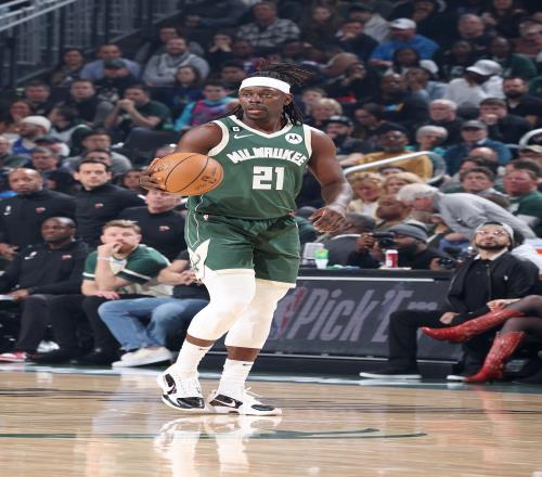 Woj:几乎所有争冠球队都会问价霍勒迪这笔交易很快会发生