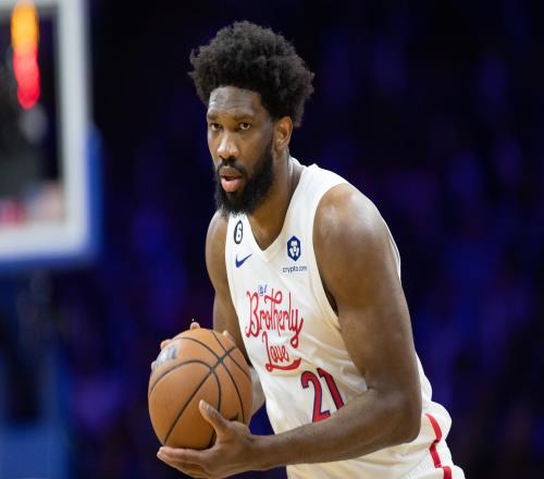 恩比德出战36分38秒便狂揽70+NBA历史用时最短！