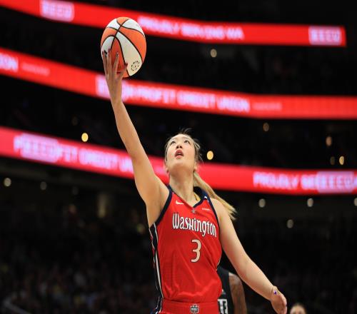 WNBA生涯首次首发！李梦战27分钟4记三分砍14分2板