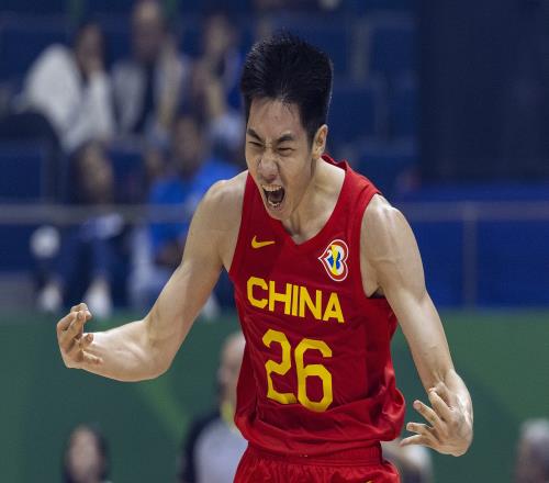 差距太大了！朱俊龙：我觉得中国篮球和世界篮球可能没有接轨