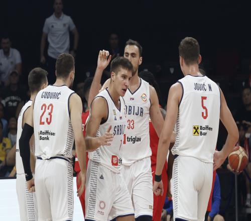 记者：塞尔维亚这比赛简直像打游戏让全NBA阵容的加拿大倍感挣扎