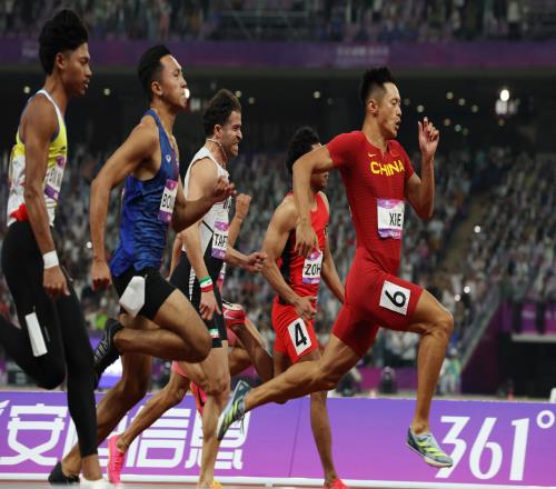 亚运男子百米：谢震业以9秒97夺冠