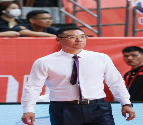 刘鹏：球员上半场有些松懈处理球比较欠缺广州队很顽强