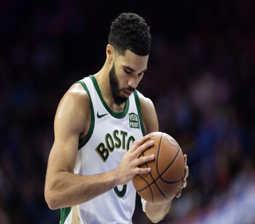 状态炸裂！塔图姆半场至少砍下30分9板+5三分NBA历史第二位！