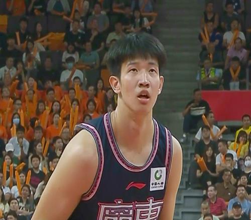 麦穗丰：虽首节犯很多错但黄明依坚持到了决胜阶段要好好培养他