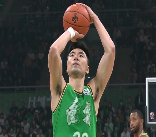 外线不准!辽宁上半场三分17中3北控14中3
