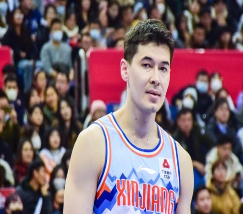 付政浩：新疆男篮个人硬解能力不足与辽宁队的天赋差距有点大