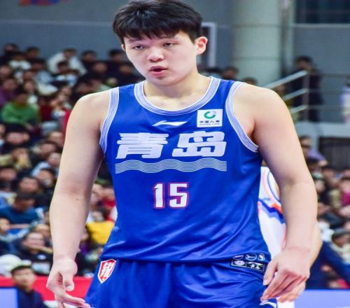 全面！杨瀚森成CBA历史首位单场至少得到25篮板8助攻的本土球员