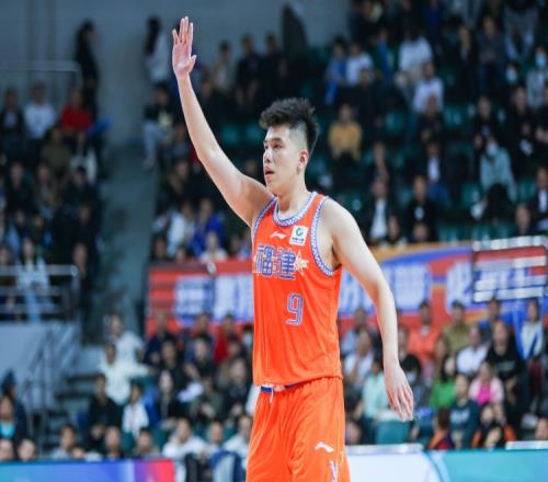 高效输出难救主!黎璋霖13中8拿到21分7板2断三分6中5