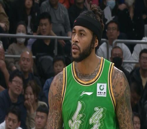 打得不好!莫兰德半场5中1仅拿3分4篮板
