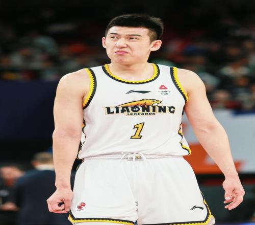 媒体人:付豪拿FMVP别意外他的打法适合目前乔帅执教的男篮体系