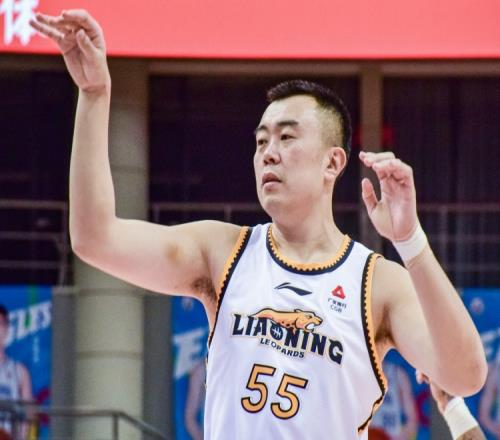 高效两双!韩德君8中7拿到18分13板4助正负值+20
