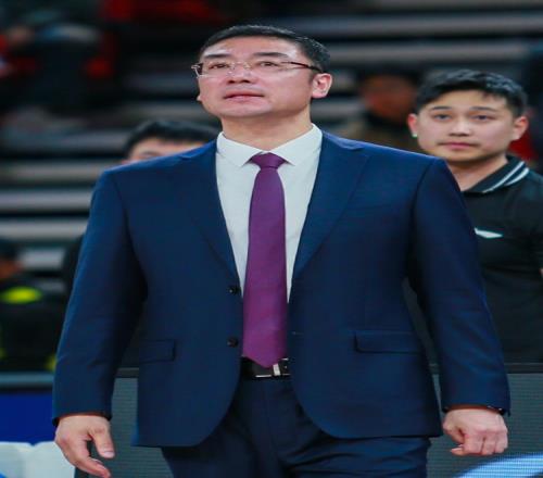 刘鹏：球队需在高强度防守下把处理球做得更好大家慢慢走向正轨