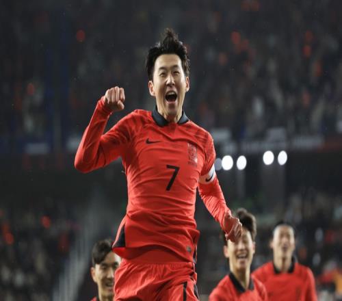 孙兴慜：重回卡塔尔参加亚洲杯感觉很特别韩国会稳扎稳打好好踢