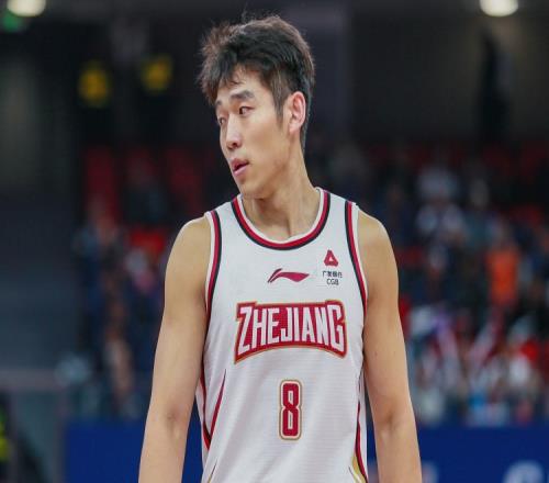 稳定输出！陆文博12中7拿到19分8板正负值+9
