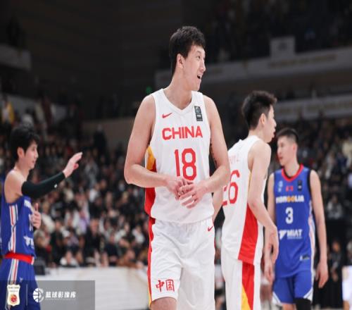 探长：中国男篮集训队明天将休整一天后天对阵骑士队