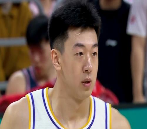 弹无虚发!王少杰7中7高效拿到18分难阻球队失利