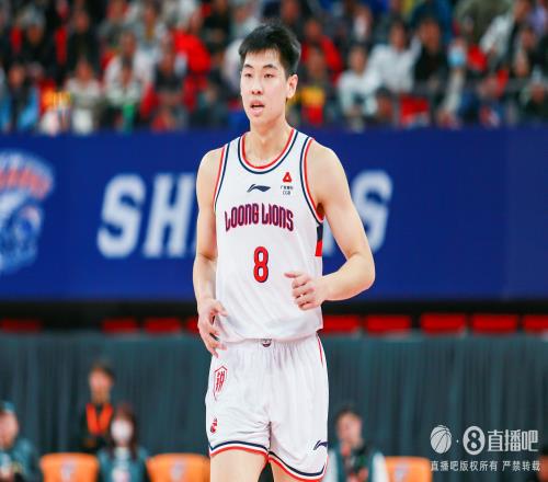 20岁小将勇敢走出舒适区值得称赞中国篮球需要更多“崔永熙”