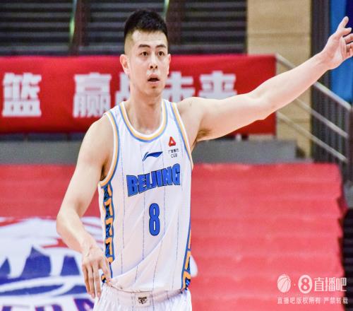 媒体人：北京青黄不接趁着功勋三老还有电抓紧带一带年轻人吧