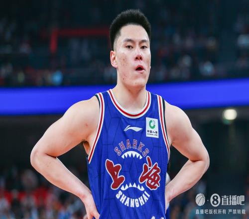 冲击力十足！李弘权半场3中3贡献12分4板4助罚球6中5