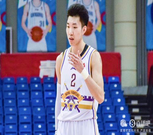新京报:无缘8强北控男篮赛季结束有遗憾也有成长