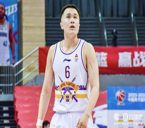 跟外援对飙！首节张帆6中5拿到13分威尔斯8中5砍下12分