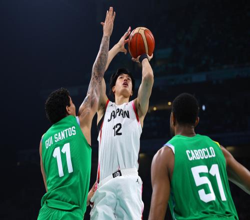 命中率不高!渡边雄太17中6拿到14分9篮板3盖帽