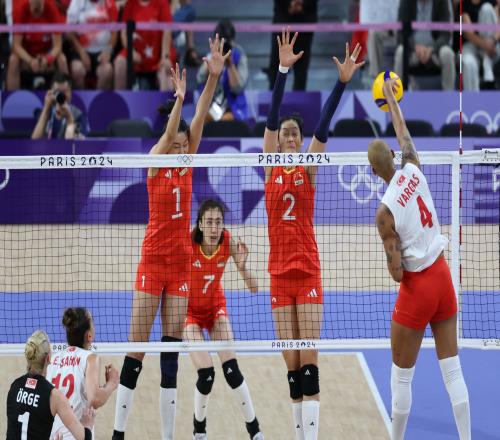 中国女排上次14决赛输球是2012年:错失赛点23遭日本淘汰
