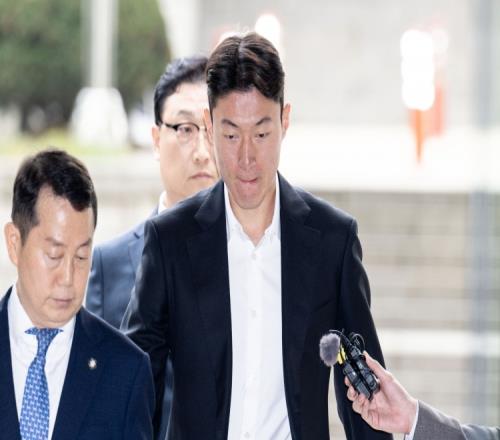 韩媒:黄义助未经对方同意拍摄性行为视频,检方要求判刑4年
