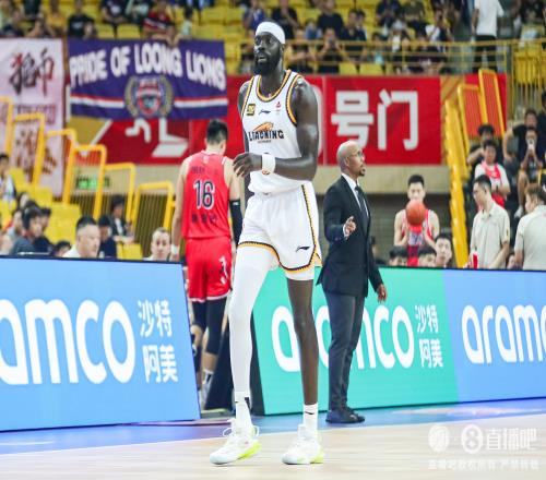 整体不理想!半场阿丘尔4中4拿到9分5板弗格&沙约克合计13中2