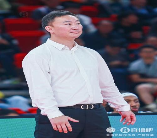 刘维伟:这是我来青岛的第二年球队如愿进入季后赛遗憾止步首轮