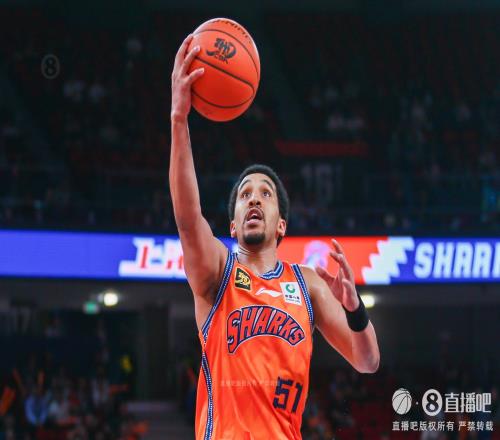 难救主!沃特斯20中8拿下22分4板7助2断