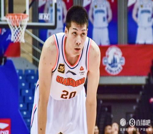 攻守兼备！任骏飞11中6拿到14分5助1断2帽正负值+7