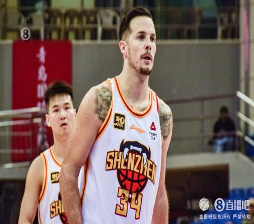 被毁约前CBA外援厄泰尔已经下机但签约被巴萨主席叫停