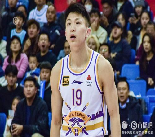 在上轮腿部受伤的刘晓宇恐无法出战北控目前后场仍然人员不整