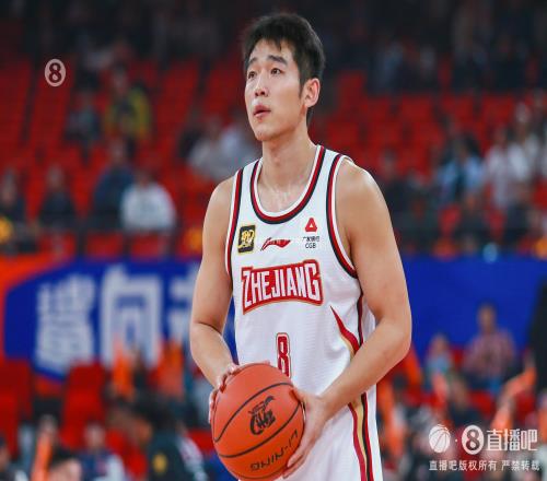 难阻失利！陆文博三分9中5拿到18分罚球3中3