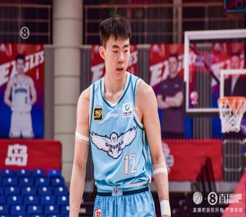 手热！段昂君打成3+1半场5中3贡献12分&三分4中2