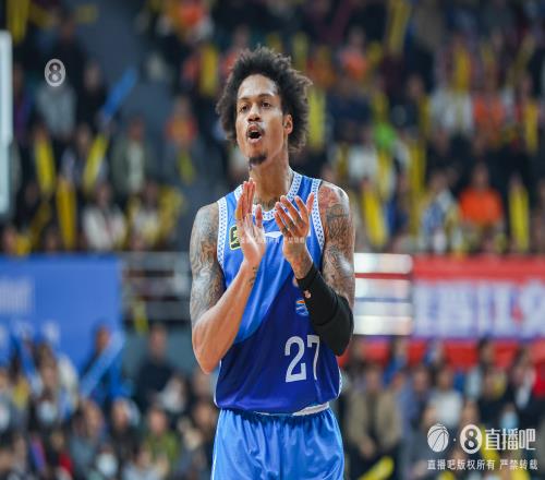 合格外援组合！库克20中11砍27分杨16中8&罚球14中10砍27分6助