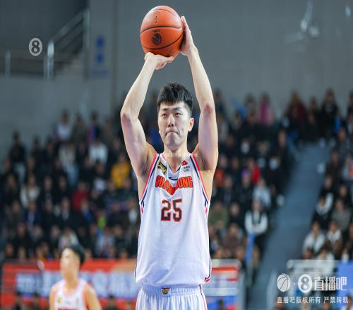 奇兵出马！张皓嘉被提上首发8中5贡献13分5板2助&正负值+26！