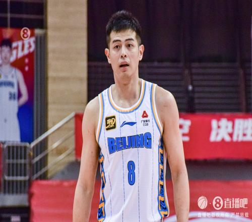 超巨表现！方硕11中6&4记三分拿下16分4板5助1帽正负值+14