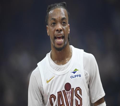 效率不算太高!加兰14中5拿到19分4板7助