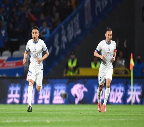 记者：吴曦、陈晋一等申花队员体能拉响警报，过三镇这关不容易