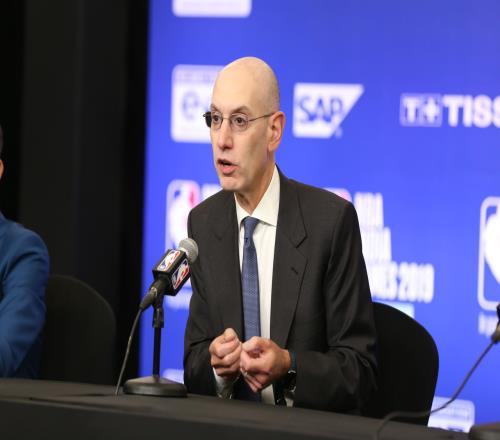 美记:NBA讨论了一支队不能连续两年拿前3顺位选秀权 萧华赞成